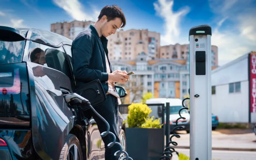 Qvolt Ultra Fast DC EV Charger HSFDC120200 installed at a Dubai commercial charging hub